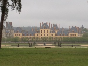 FONTAINEBLEAU in the MIST