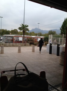 Outside Auchun