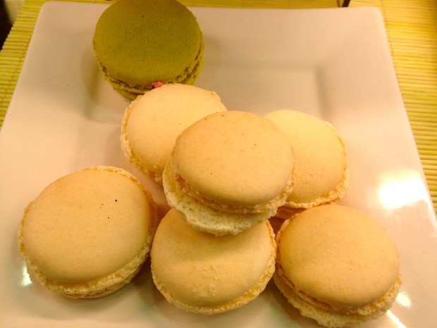 the macaroons have a autumy look about them